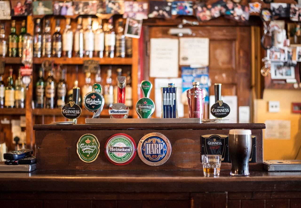 How to Keep the Air in Your Bar Room Crisp Clean With Air Purifiers